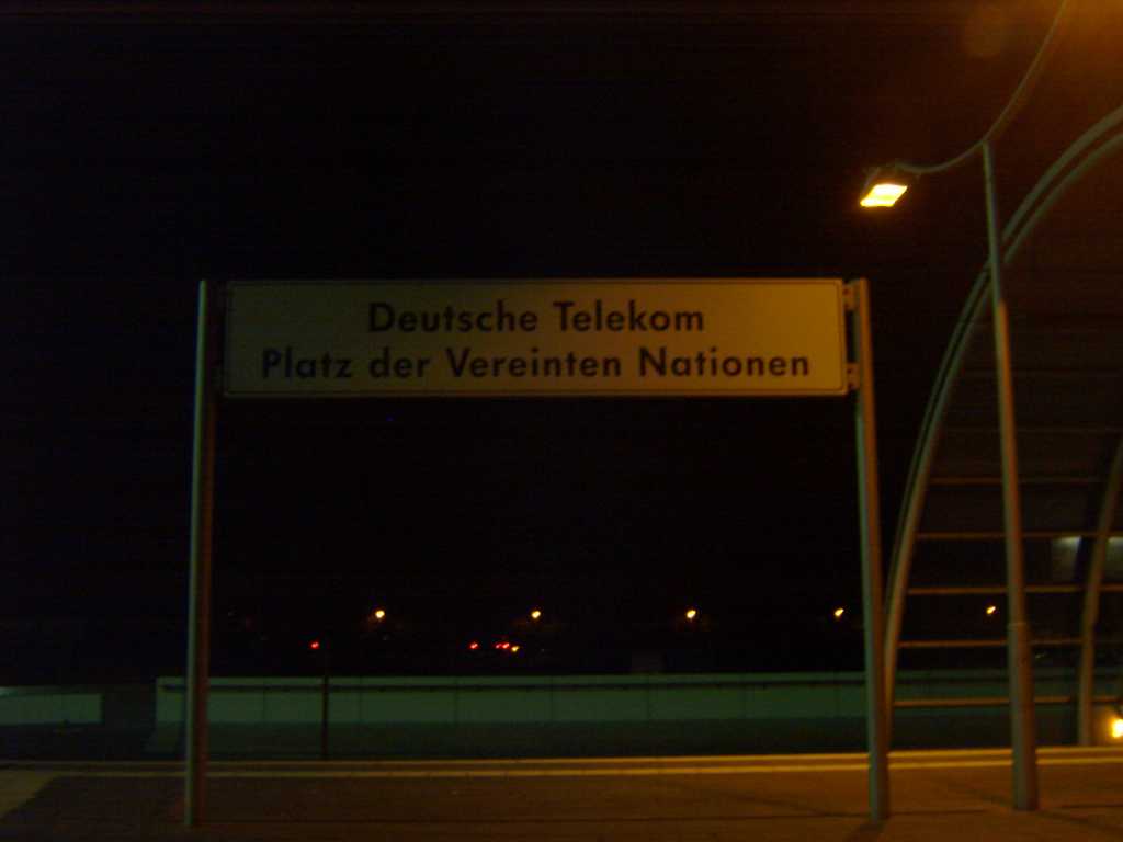 Deutsche Telekom / Platz der Vereinten Nationen